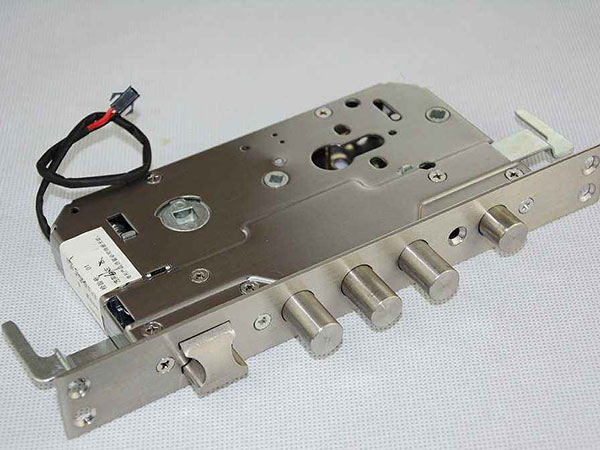 阿里地24小时上门开锁公司